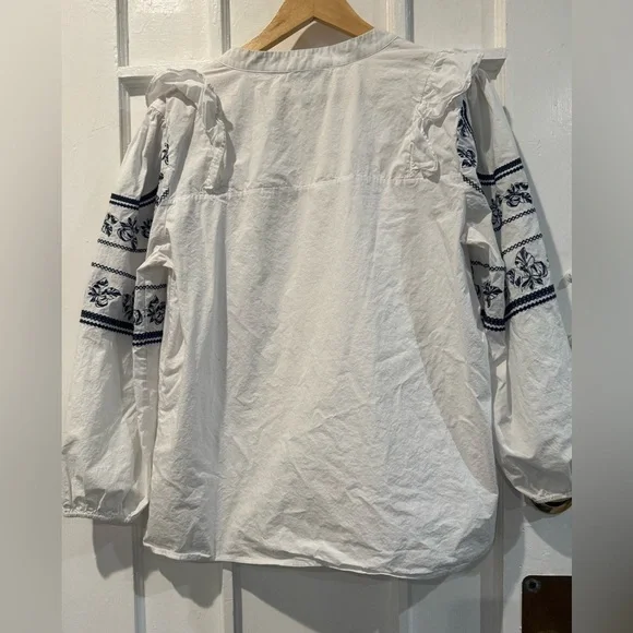 Neiman Marcus White Blouse with Navy Embroidery - Picture 3 of 4